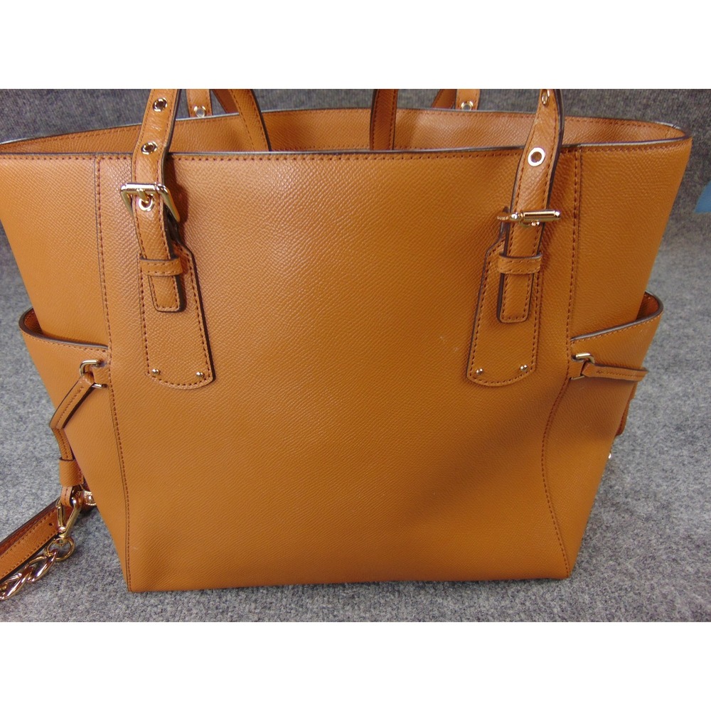Michael Kors Voyager Tote Tan Brown Saffiano Leather 30H9GV0T0C Shoulder Bag - Picture 7 of 16